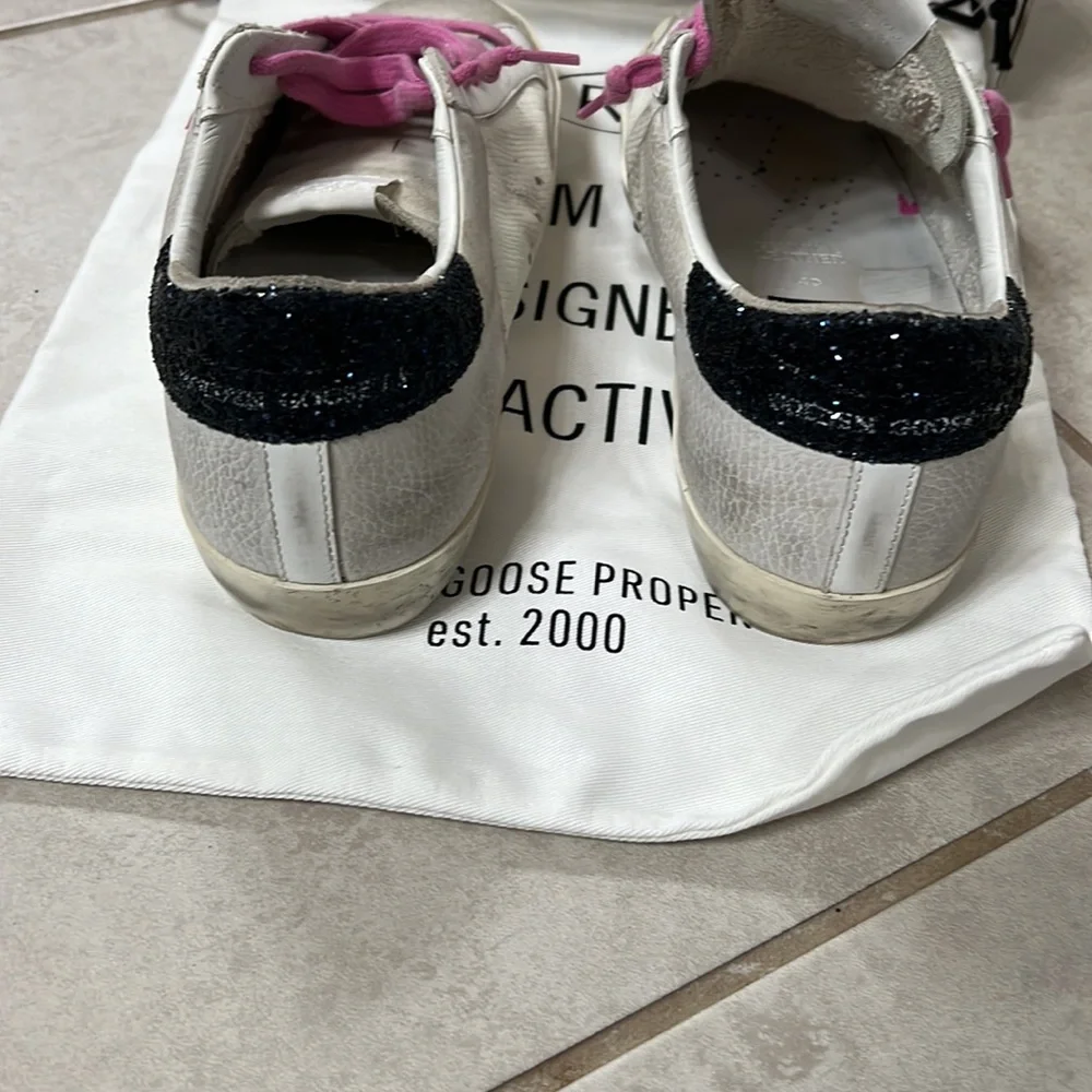 Golden goose - Picture 2 of 5